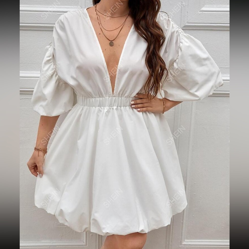 NWOT 1XL Privé Plus Deep V Neck Lantern
Sleeve A-line Dress